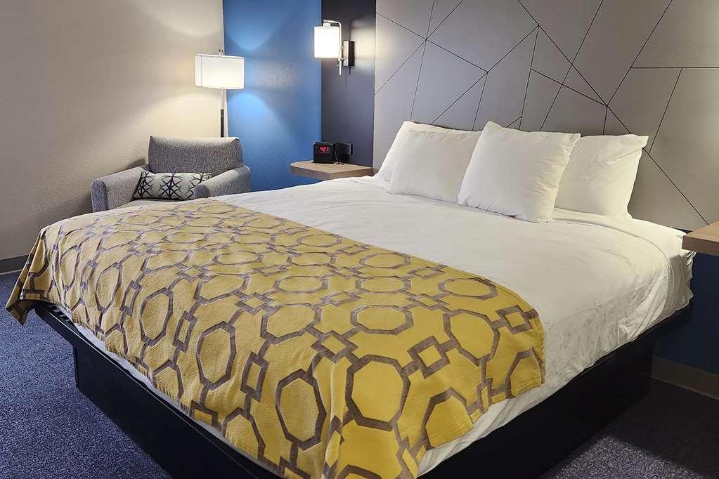 Hotel Baymont By Wyndham Davenport Chambre photo