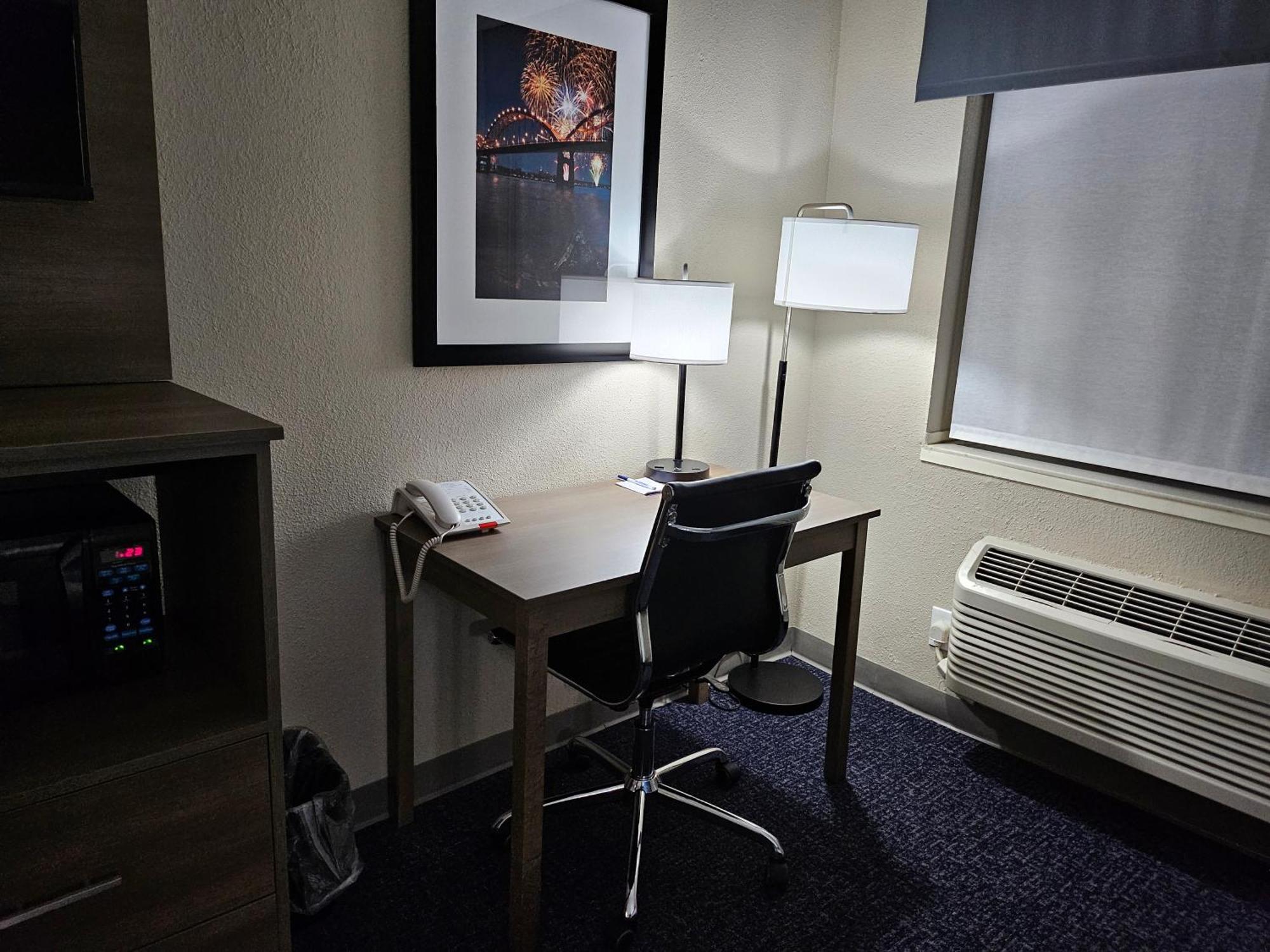 Hotel Baymont By Wyndham Davenport Extérieur photo