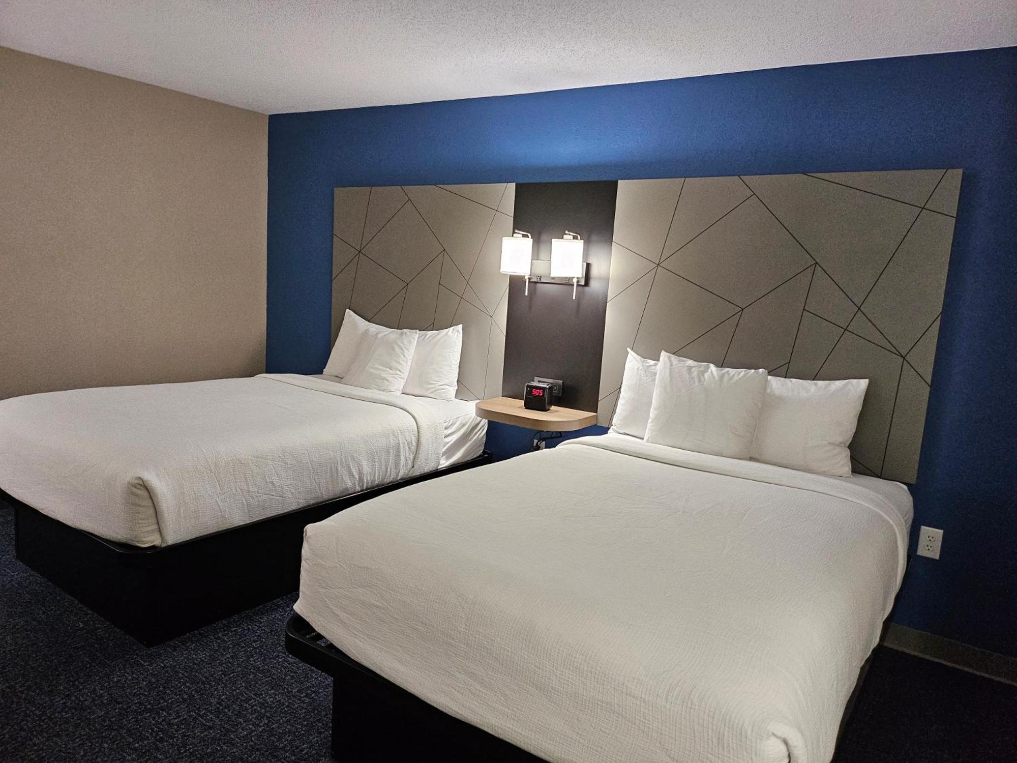 Hotel Baymont By Wyndham Davenport Extérieur photo